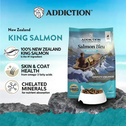 Dry cat food bag with key benefits: New Zealand king salmon, skin & coat, chelated minerals