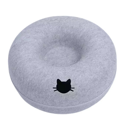 Gray cat slow feeder bowl with black cat face design, ideal for pet feeding and hydration.