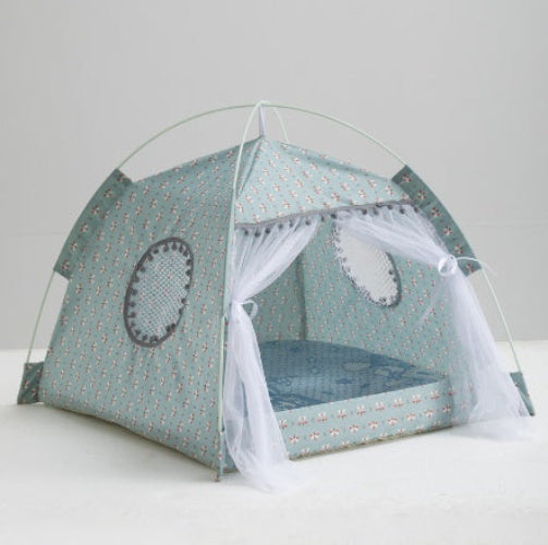 Enclosed cat tent pet bed, green fabric with tiny dots and mesh front panels