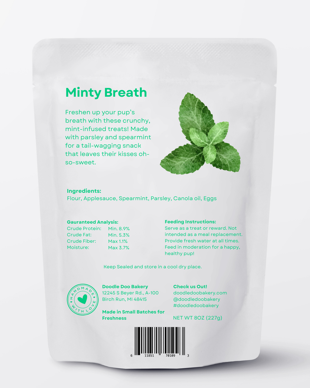 Minty Breath dog treats with parsley & spearmint for fresh breath, crunchy pet snack in white pouch